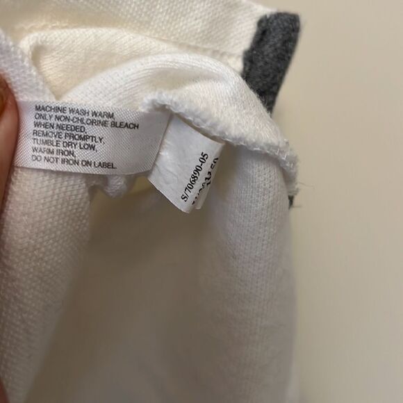 BabyGap size toddler 4 years white polo. - Picture 3 of 4